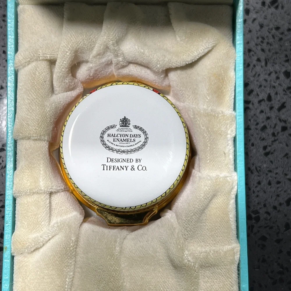 Happy‎ birthday trinket box
